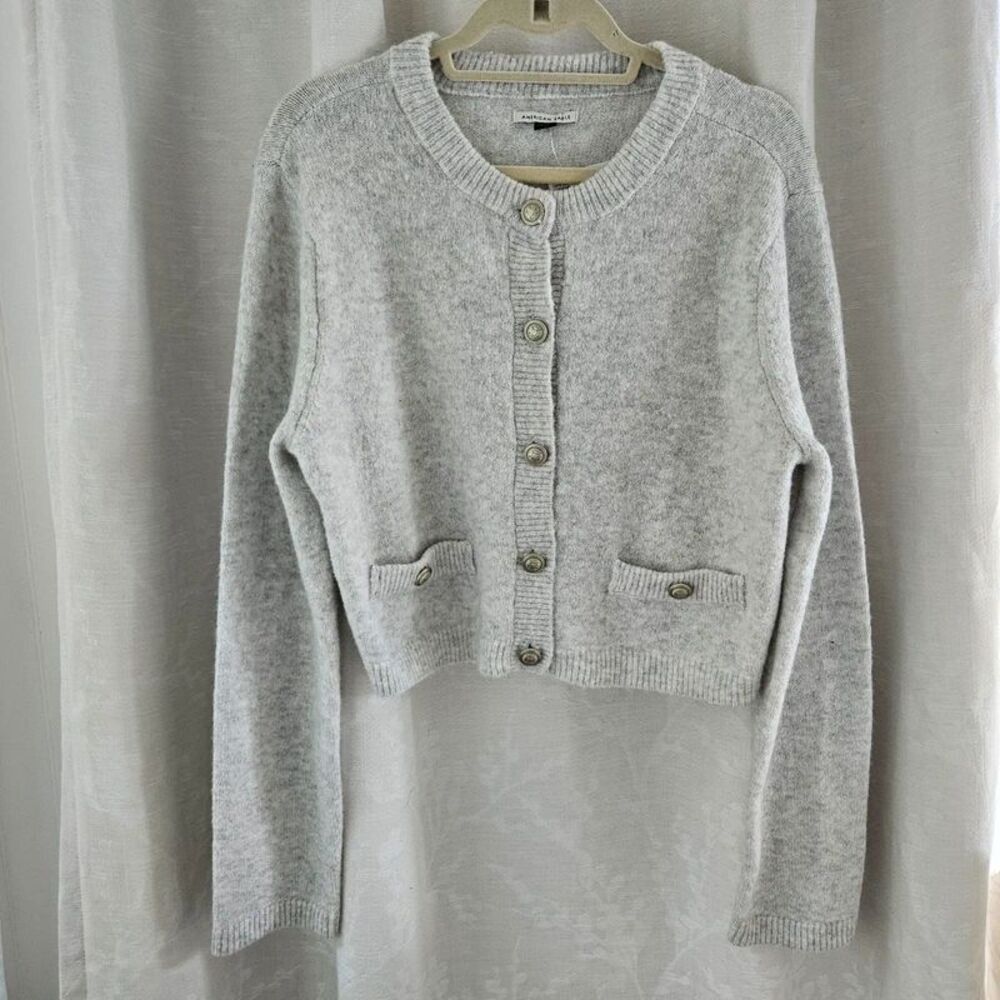 American Eagle Button Cropped Cardigan Sweater Light Heather Gray Size Large NWT